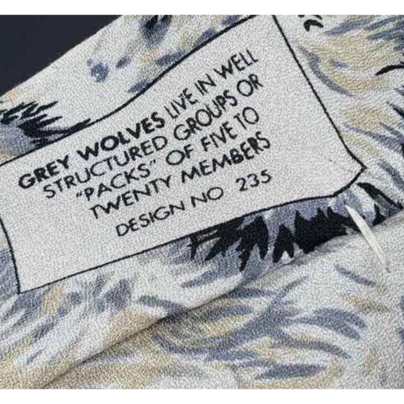 1995 WWF Grey Wolves Necktie World Wildlife Fund Silk Tie Vtg 90s Wolf Pack Art - Picture 5 of 7